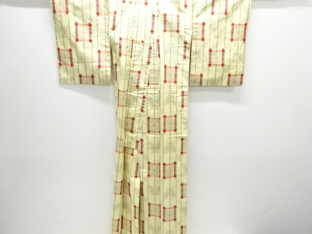  枡に蝶模様織り出し十日町紬着物